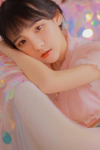 巜被部长玩弄的人妻》